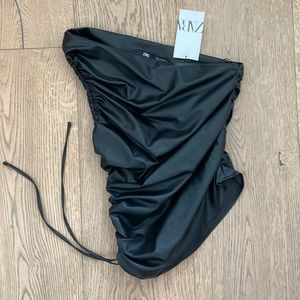 Strapless top imitation leather